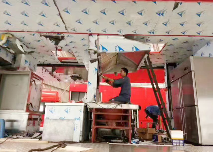 消防車內廚房設備廚具安裝現(xiàn)場圖