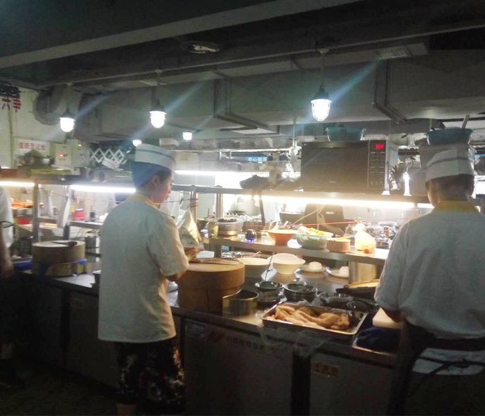 成都香四海中餐廳廚房設(shè)備項目圖片2