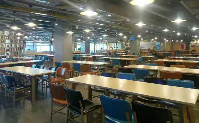 成都英特爾職工食堂廚房設(shè)備圖片,餐廳圖