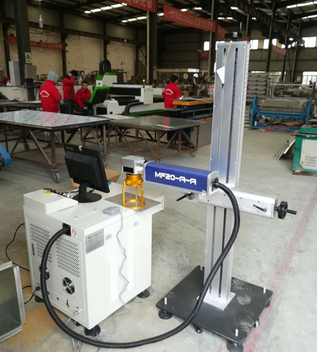 優(yōu)佰特廚房設(shè)備公司打標機3