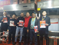 四川優(yōu)佰特廚房設(shè)備公司廣州25屆廚房設(shè)備展獲得圓滿成功，第九代廚房油煙凈化一體機現(xiàn)場獲得不少訂單!